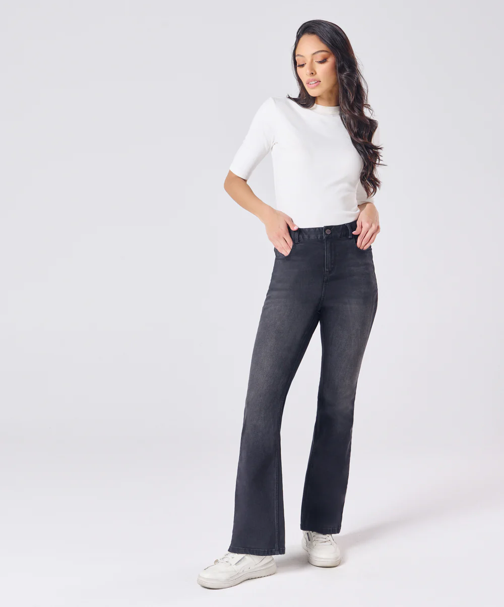 Black Flared Jean