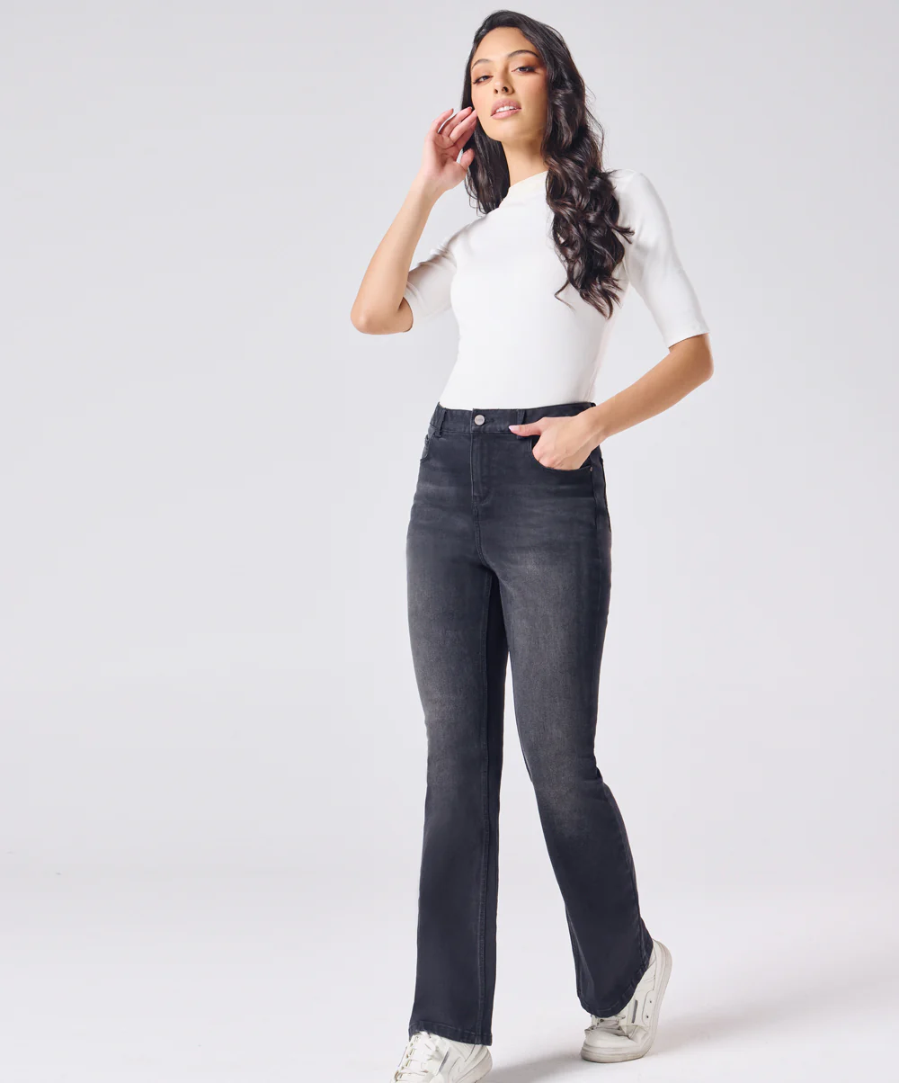 Black Flared Jean - Image 2
