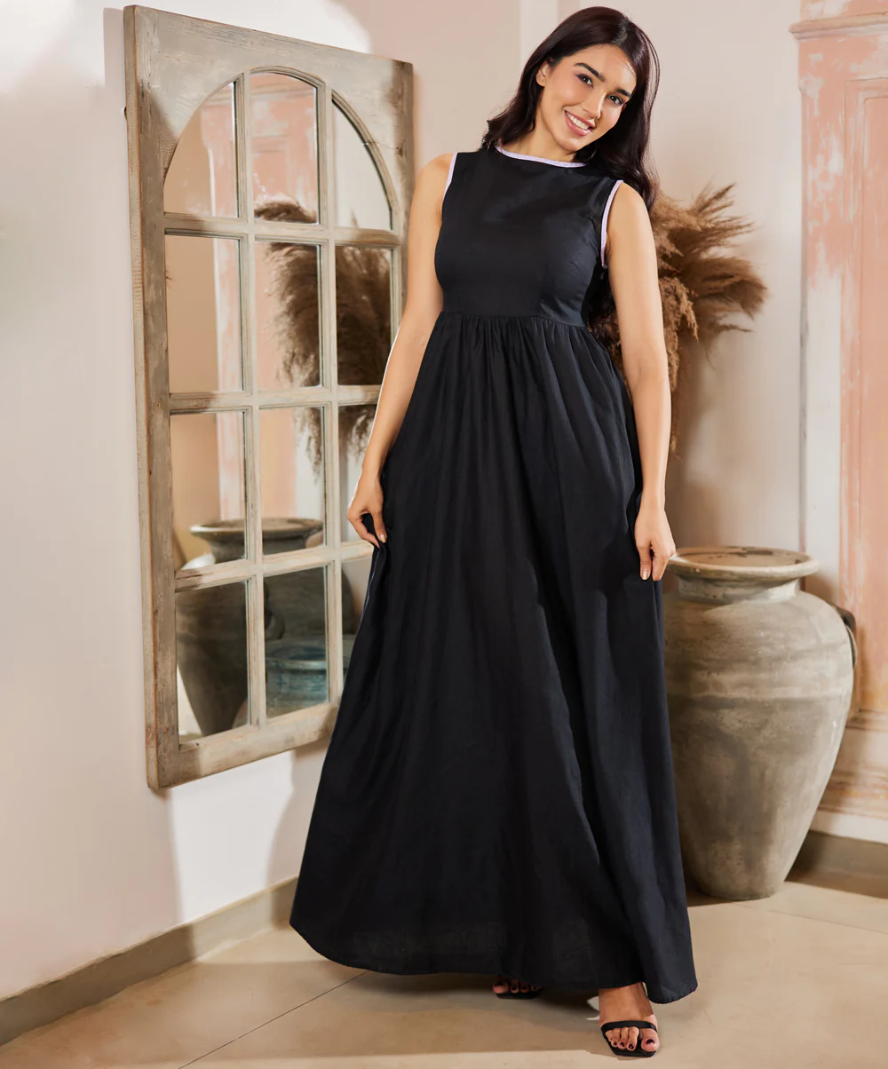 Black Linen Detailed Maxi - Image 2