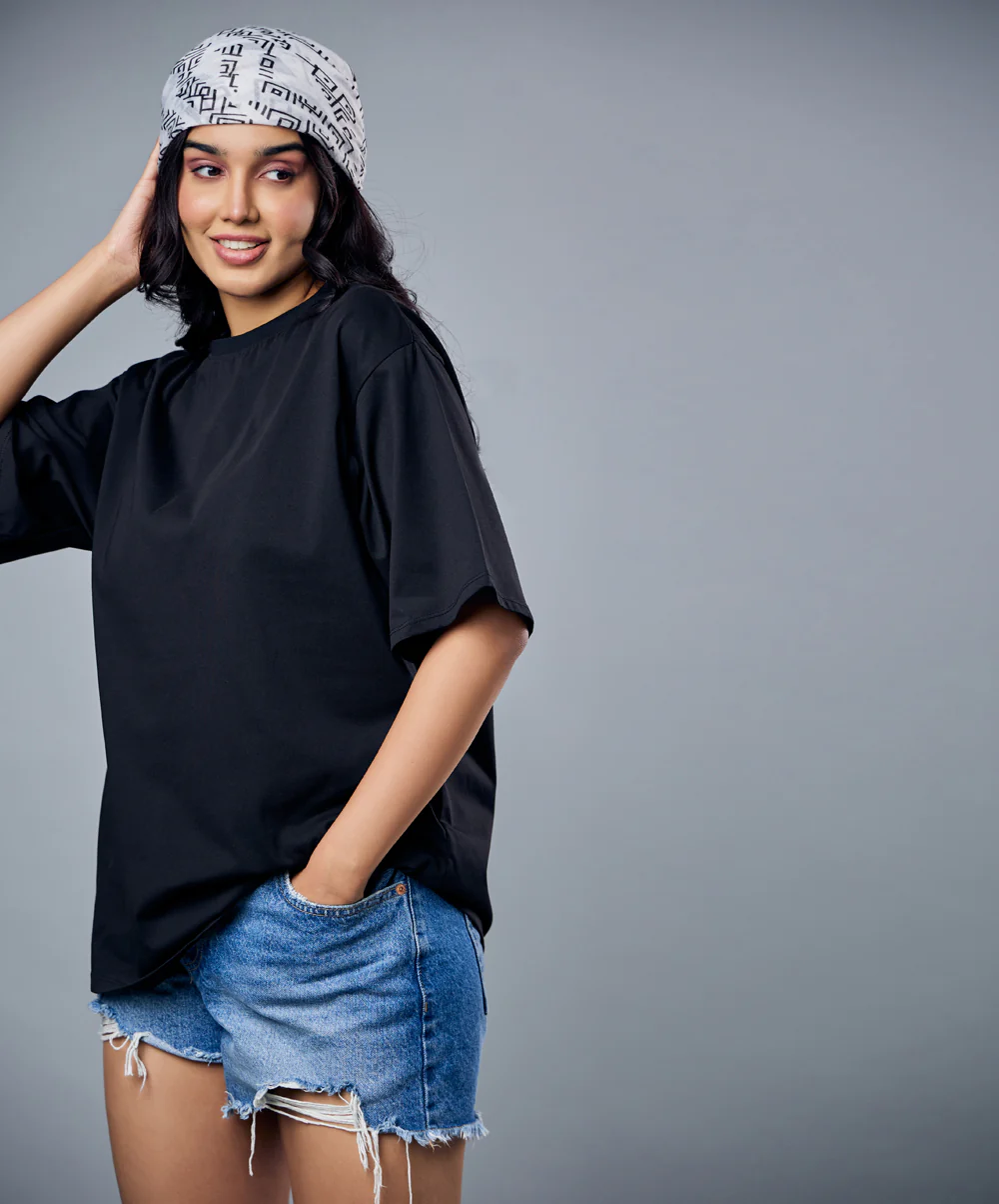 Black Solid Oversized Tshirt - Image 3