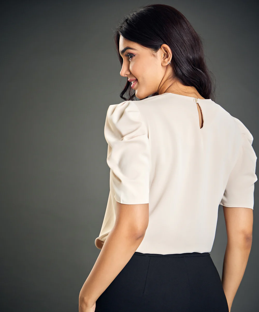 Bow Notch Sleeve Detailed Cream Top - Image 4