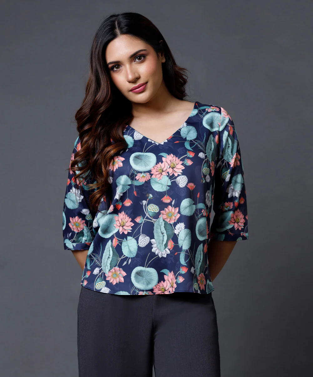 Colourful Printed Half Sleeve Vneck Top - Image 3