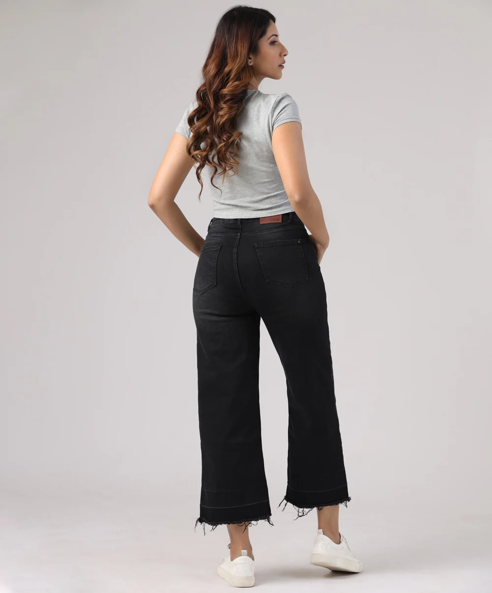 Cool Girl Crop Jeans - Image 4