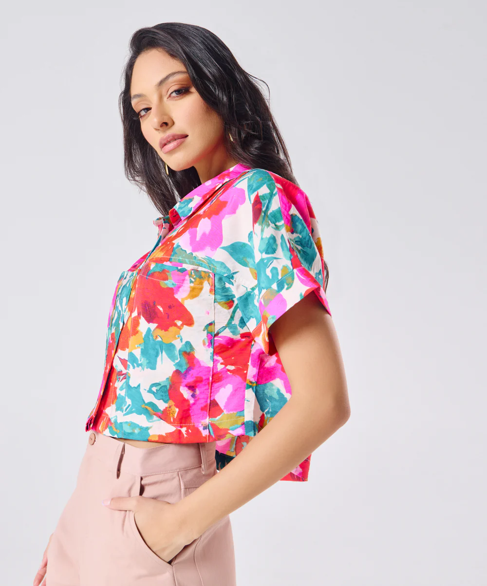Crop Printed Shirt With A Classic Collar - Image 4