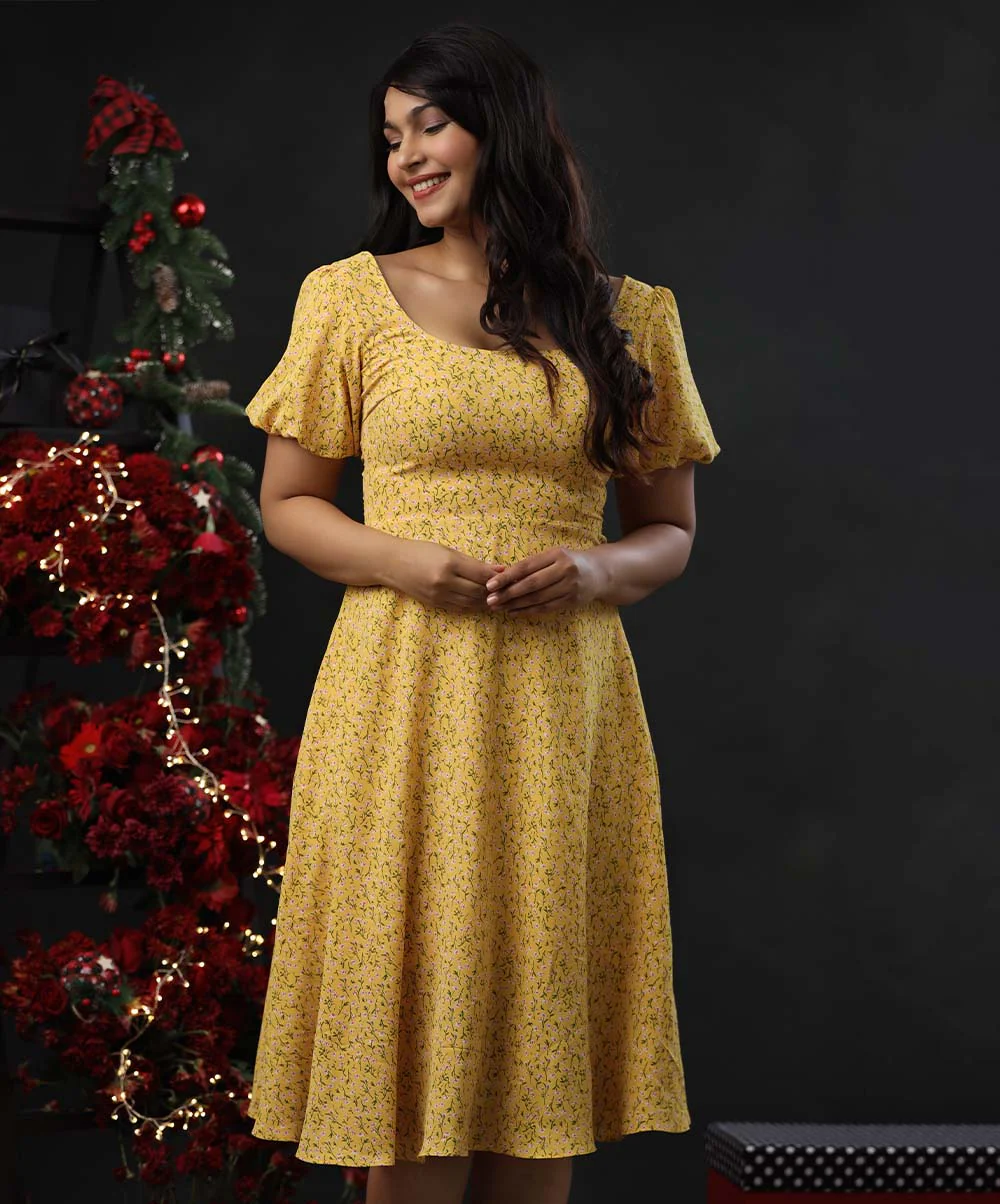 Curve Neck Puffed Sleeve Midi Dress