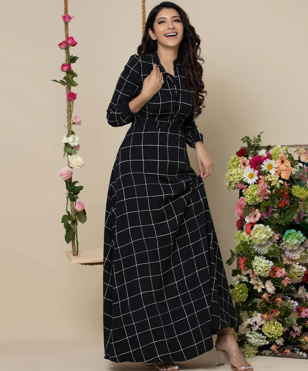 Elegant Black Long Sleeve Maxi - Image 2