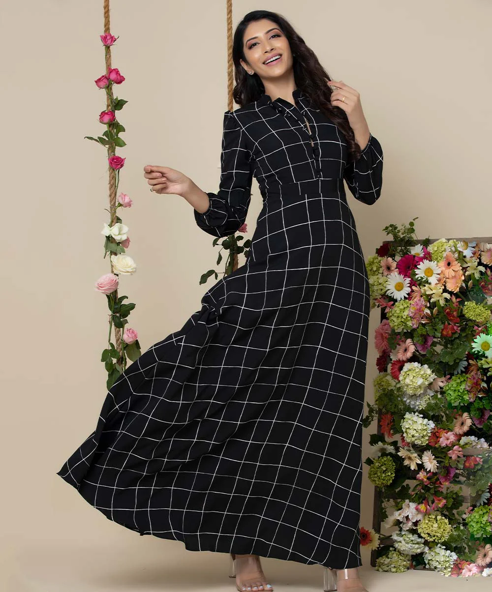 Elegant Black Long Sleeve Maxi - Image 3