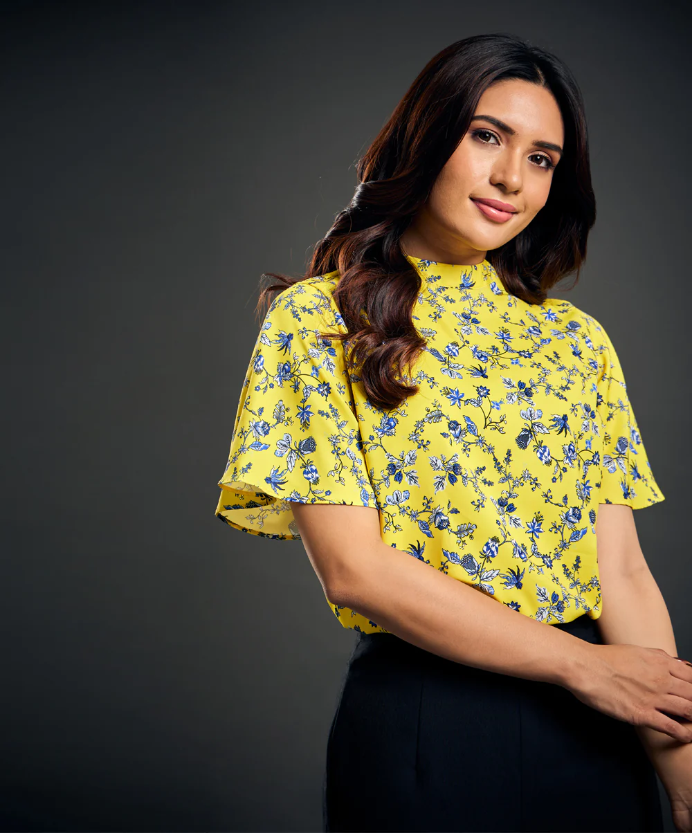 Flared Sleeve Yellow And Blue Top - Image 4