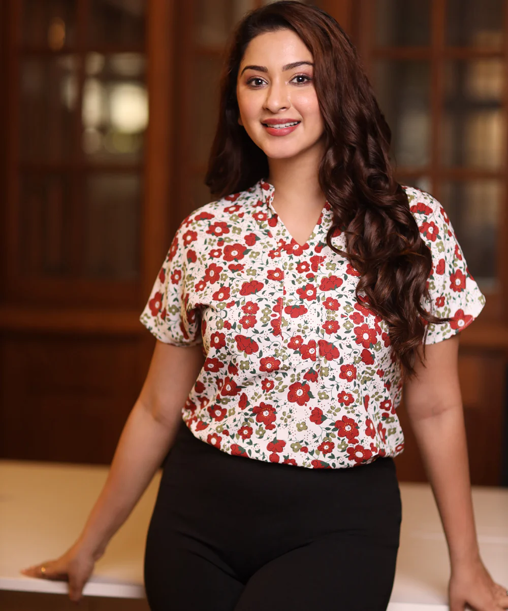 Front Open Floral Collar Top - Image 3