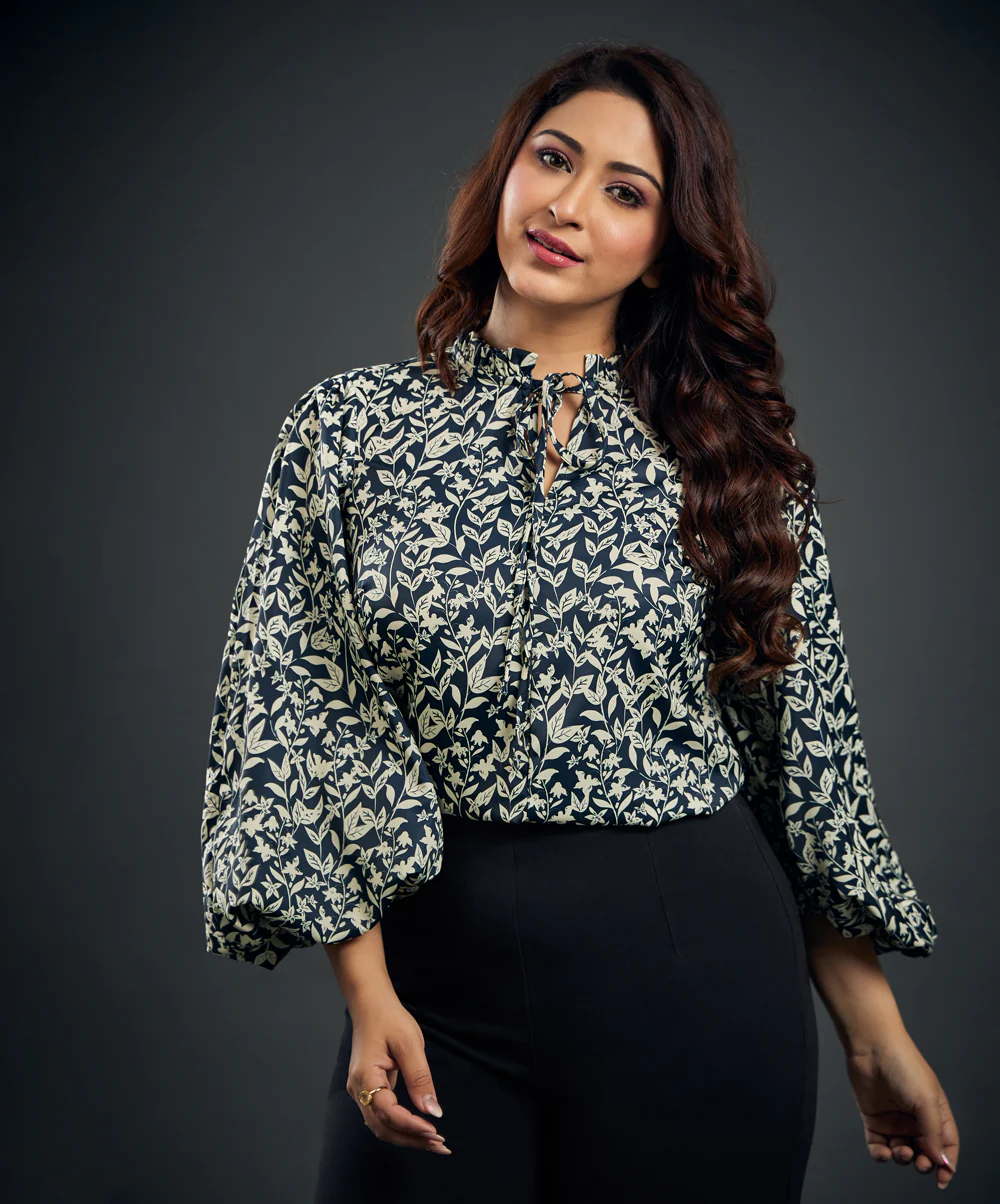 Front Tie Balloon Sleeve Printed Satin Top - Image 4