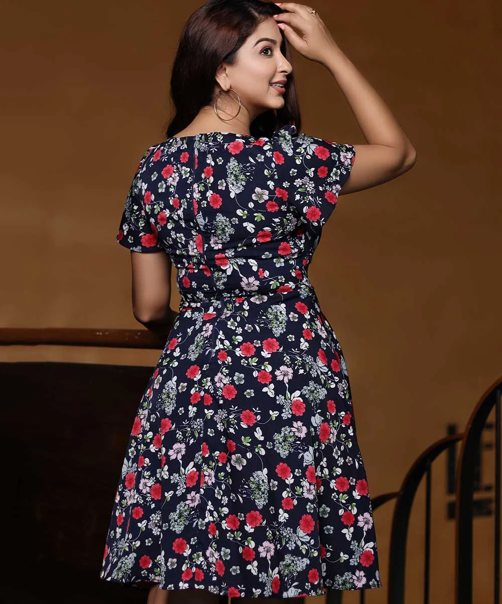 Front Tie Printed Flutter Sleeved Dress - Image 2