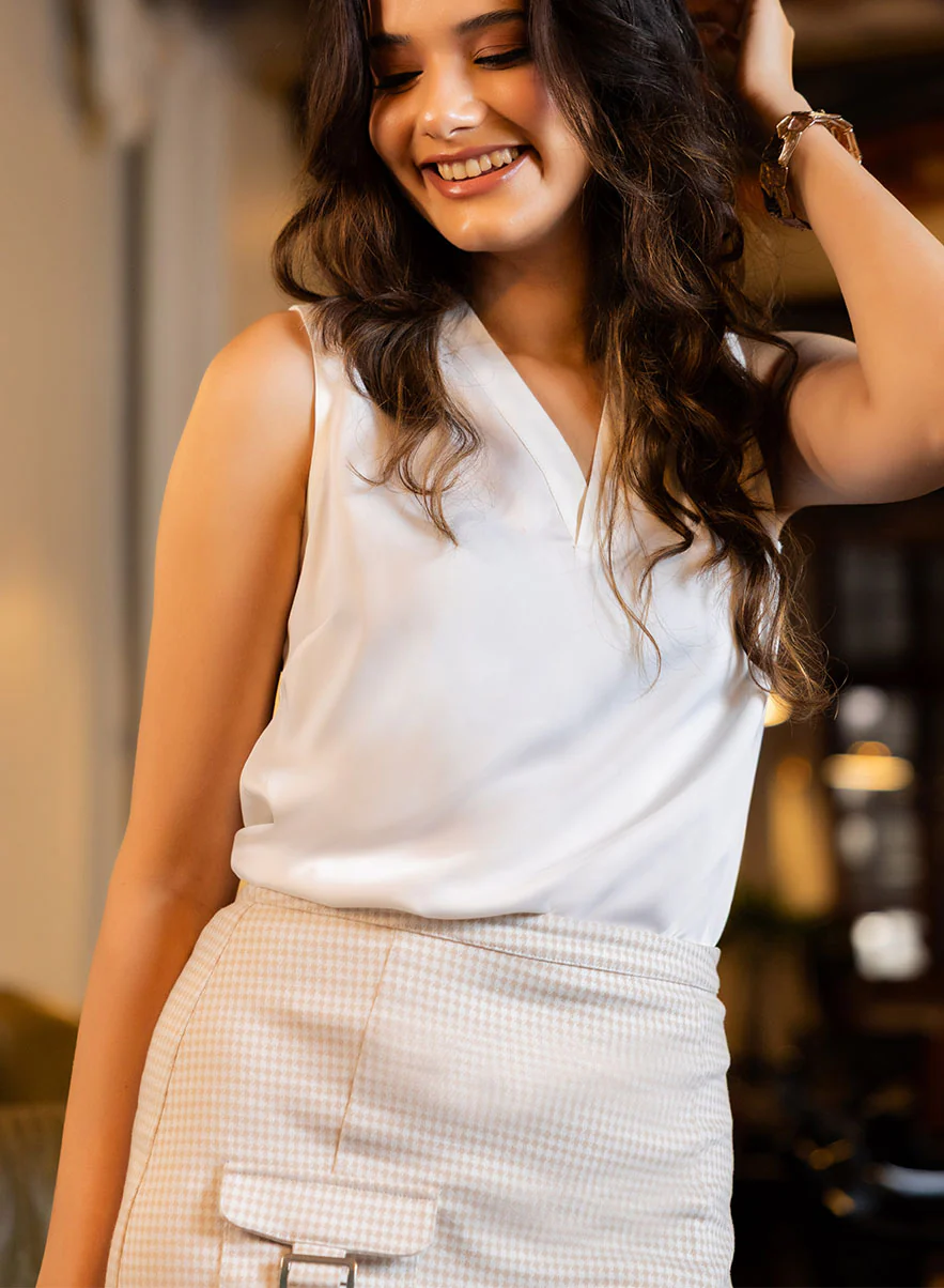 Gingham Mini Skirt With A Buckle - Beige - Image 4