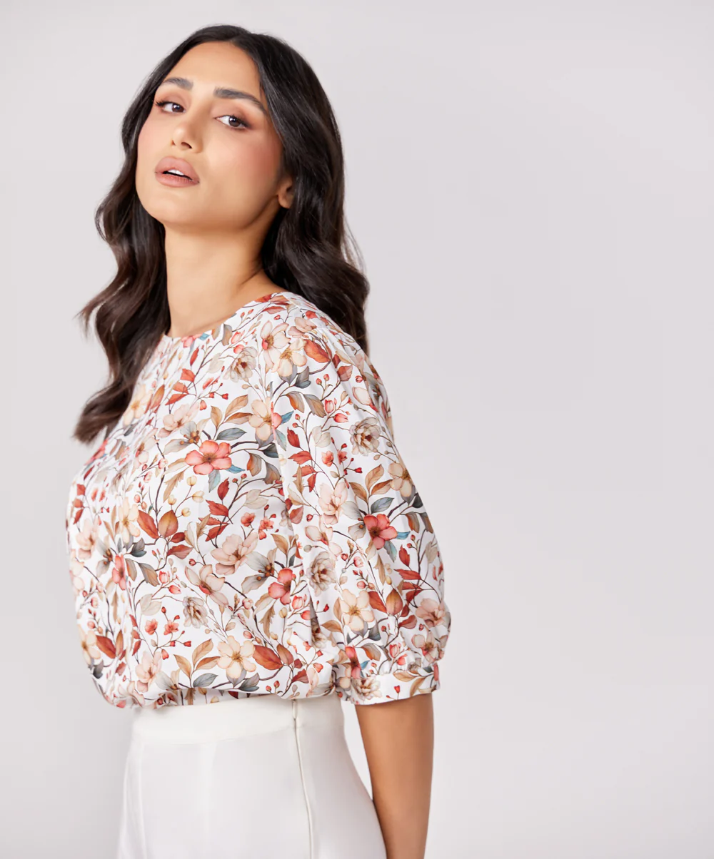 Half Puffed Sleeve Round Neck Printed Top - Image 4
