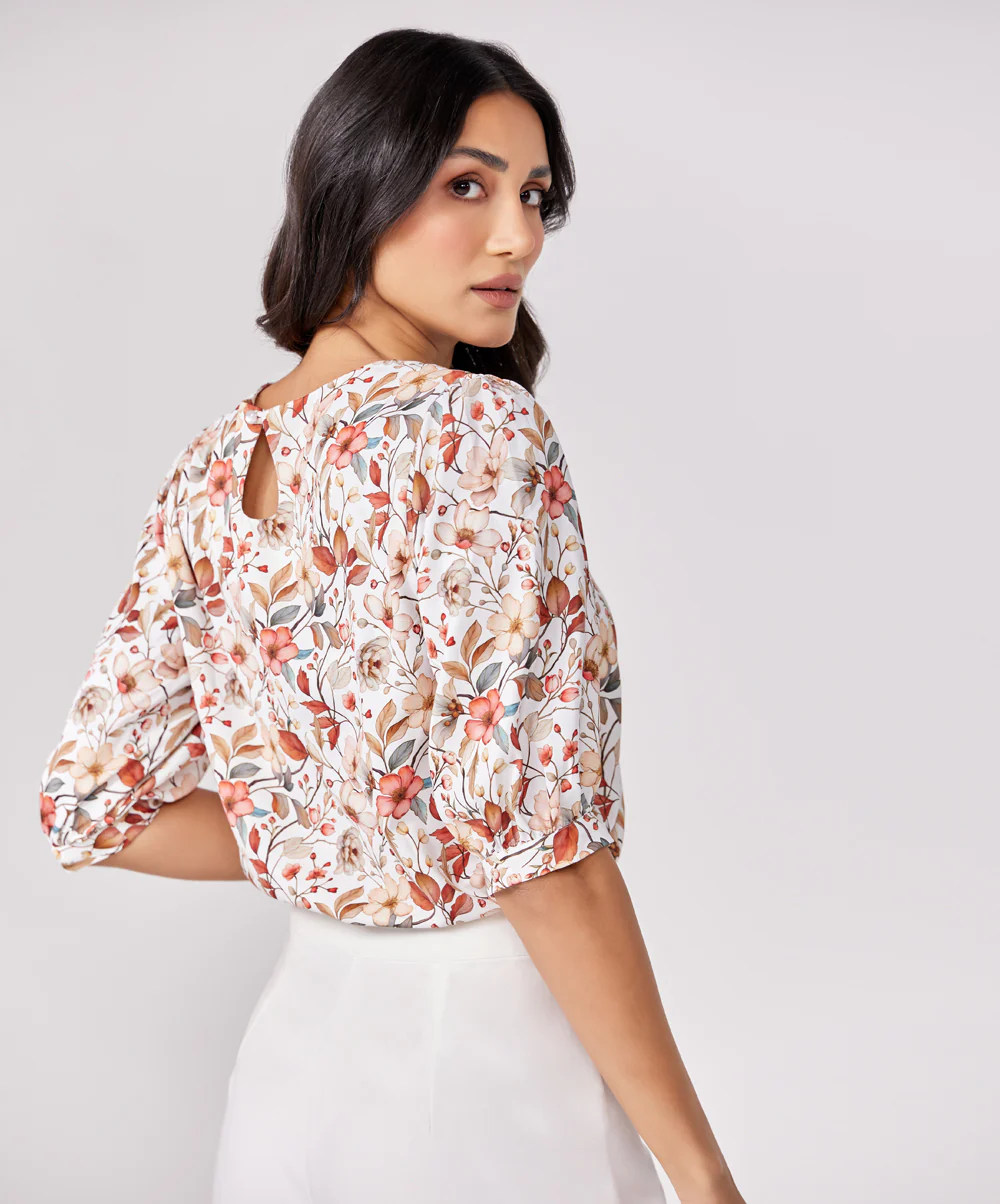 Half Puffed Sleeve Round Neck Printed Top - Image 6
