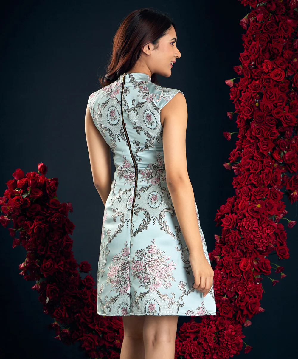 High Neck Detailed Jacquard Dress - Image 4