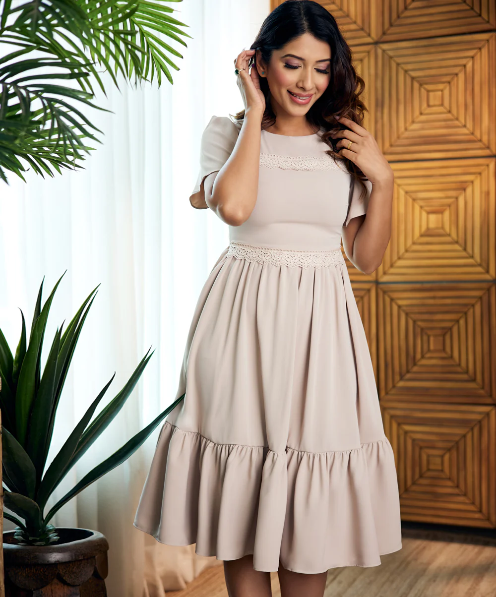 Lace Trimmed Gathered Sleeve Dress