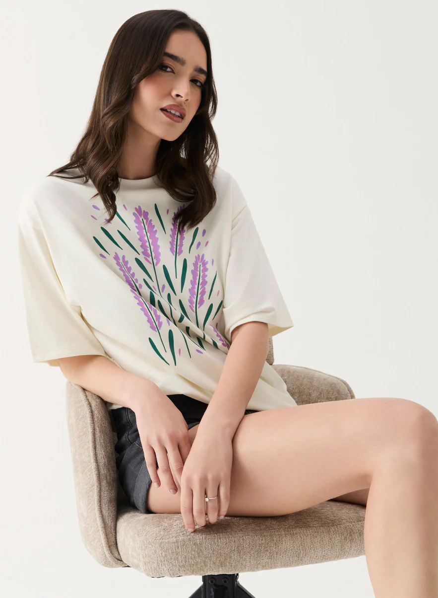 Lavender Printed Oversized T-shirt - Image 4