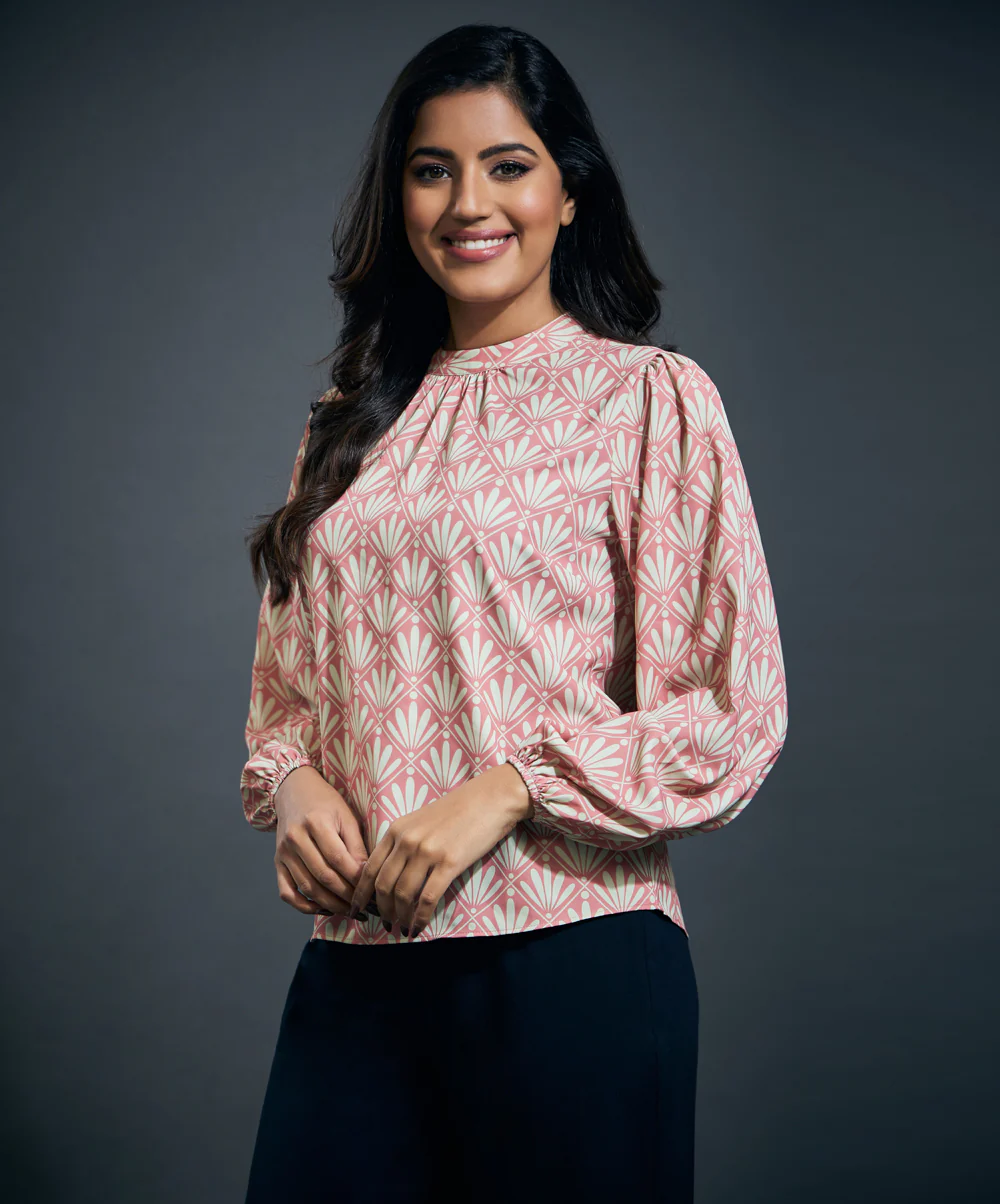 Long Sleeve Printed Vneck Top - Image 3