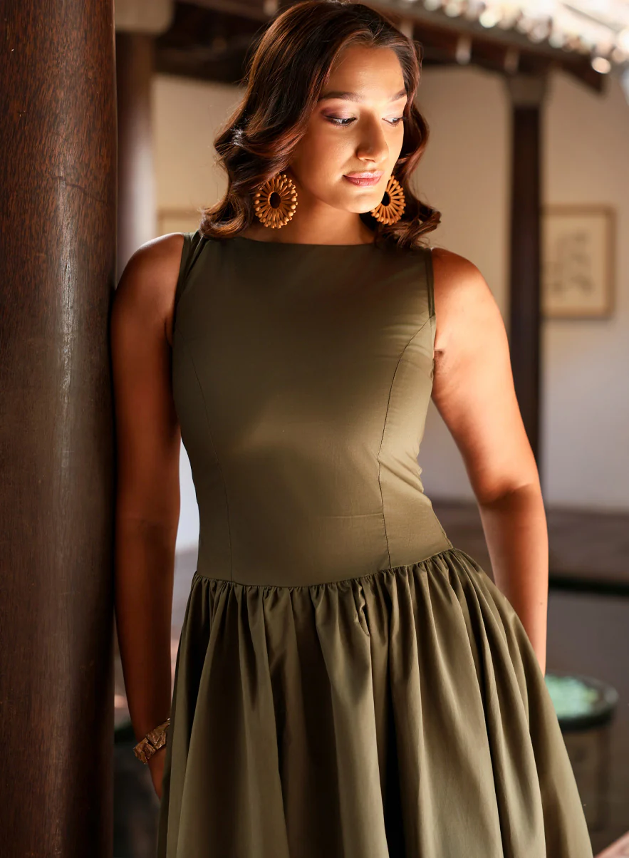 Low Waist Sleeveless Cotton Dress - Image 9