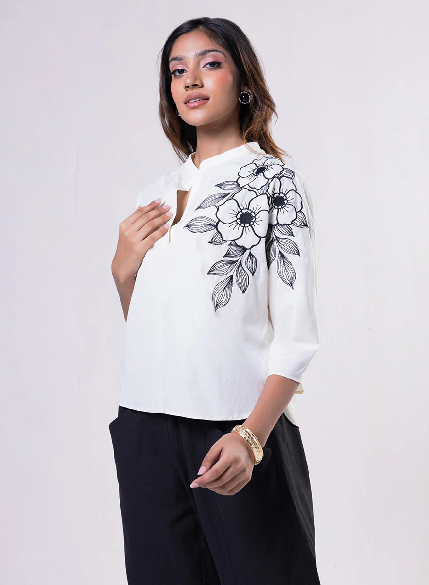Mandarine Collar Side Embroidered Top - Image 2