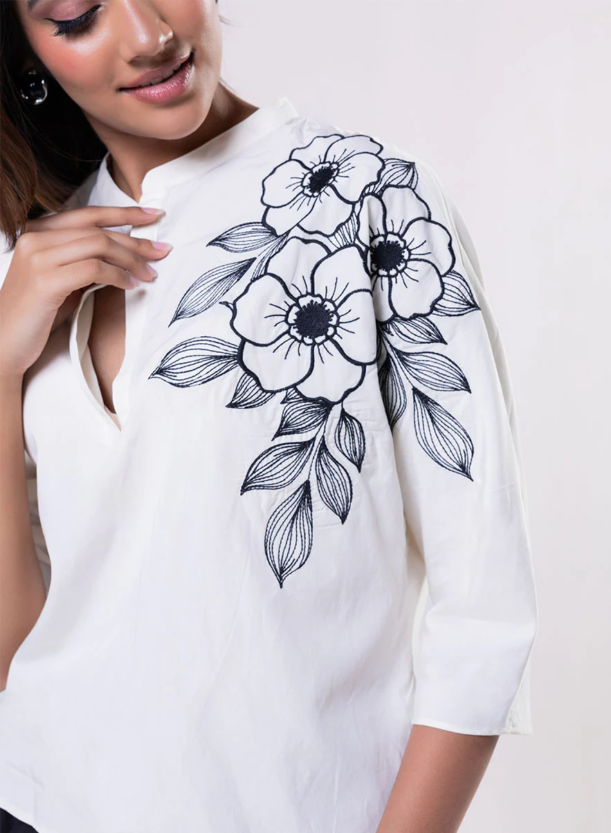 Mandarine Collar Side Embroidered Top - Image 3
