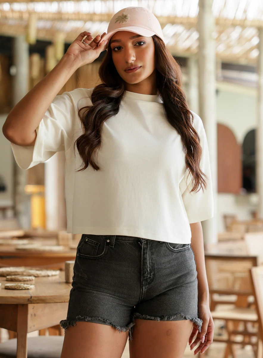 Oversized Crop Style Off White T-Shirt - Image 3