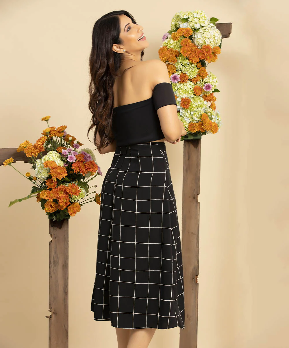 Princess Line Frilled Black & White Chiffon Skirt - Image 2