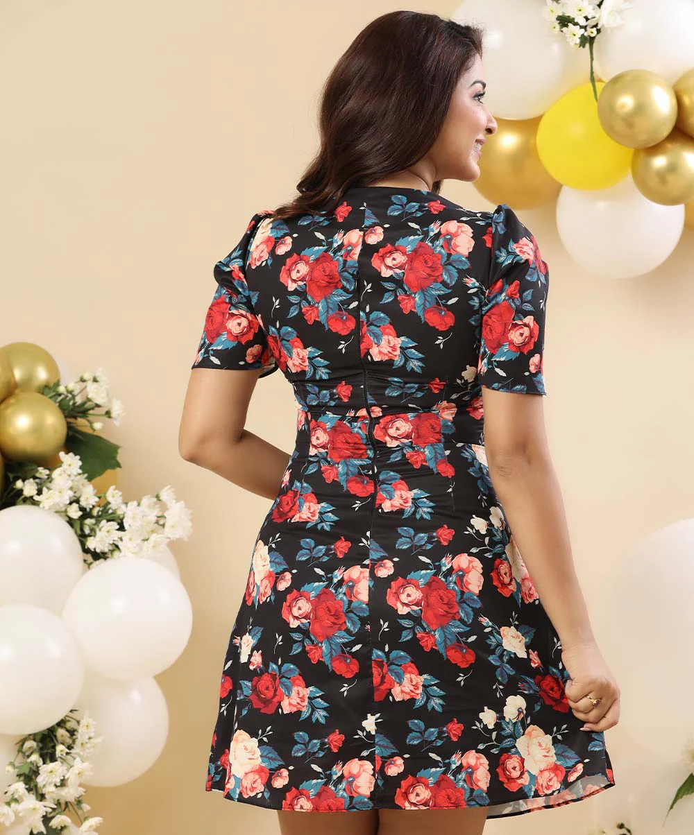 Printed Scallop Sleeve Detailed Dress - Image 2