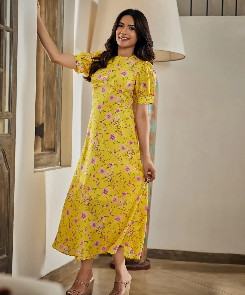 Puffed Sleeve Ditsy Printed Midi Dress - Image 3