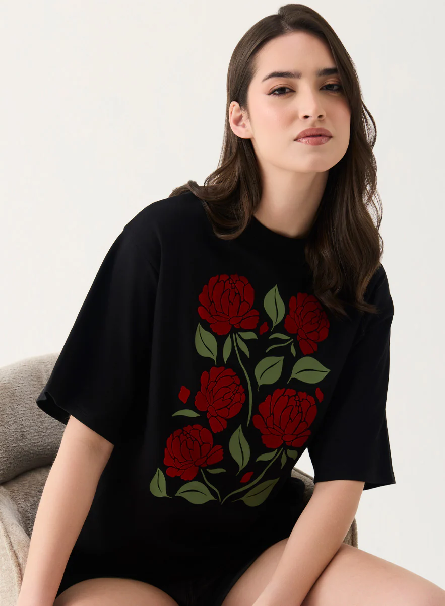 Red Rose Printed Oversized T-shirt - Image 5