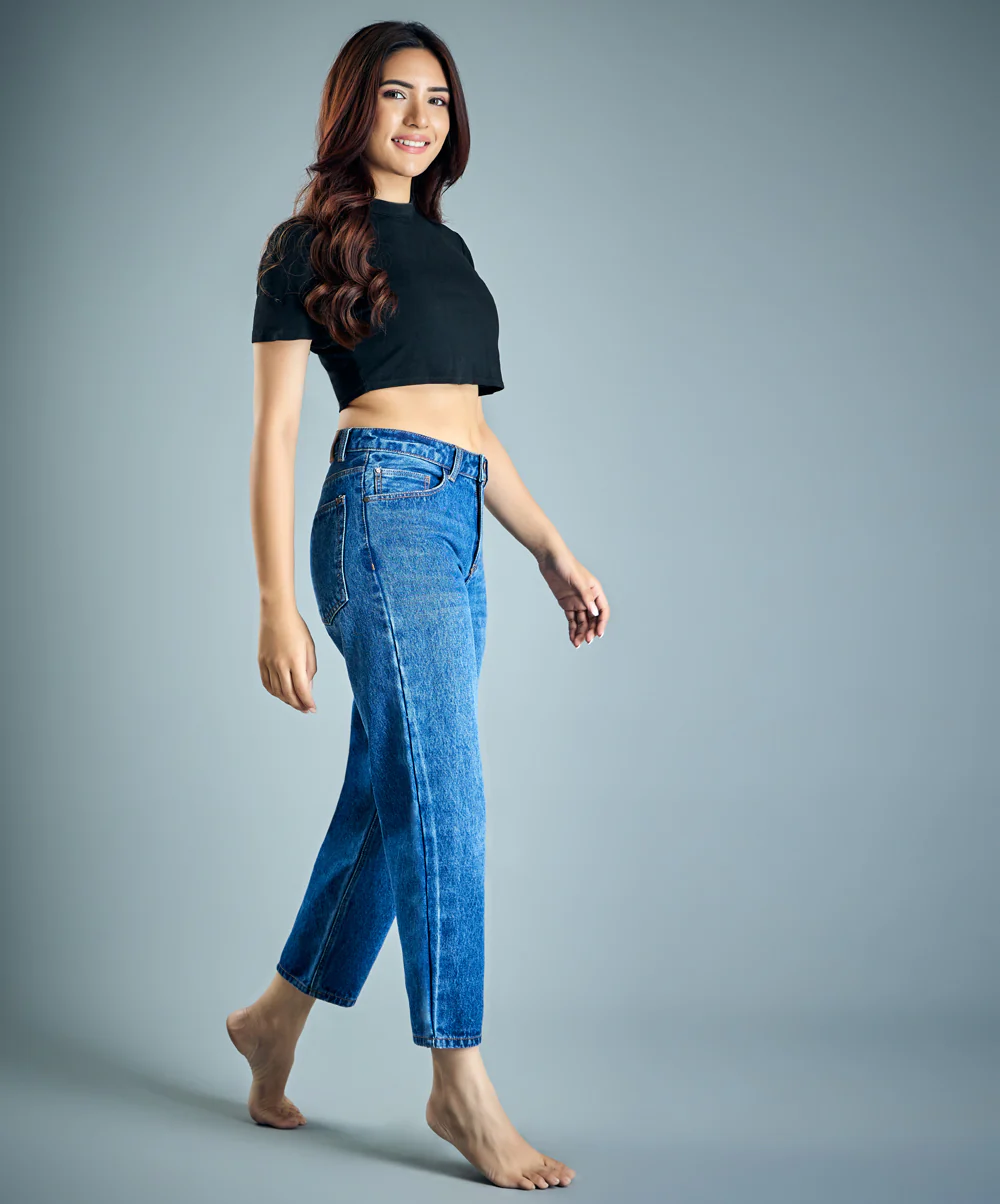Relaxed Fit Mom Jean - Image 3