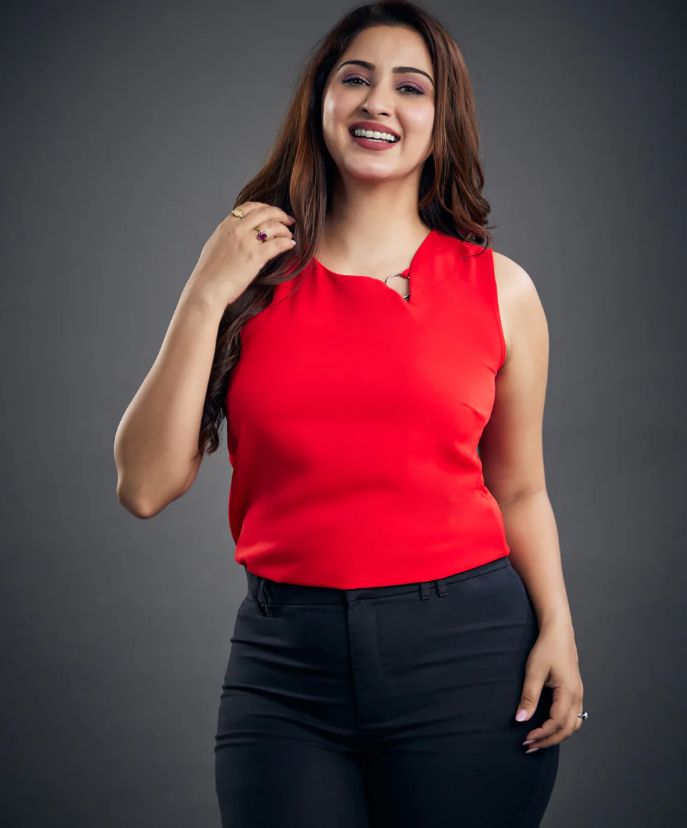 Ring Attached Sleeveless Red Chiffon Top