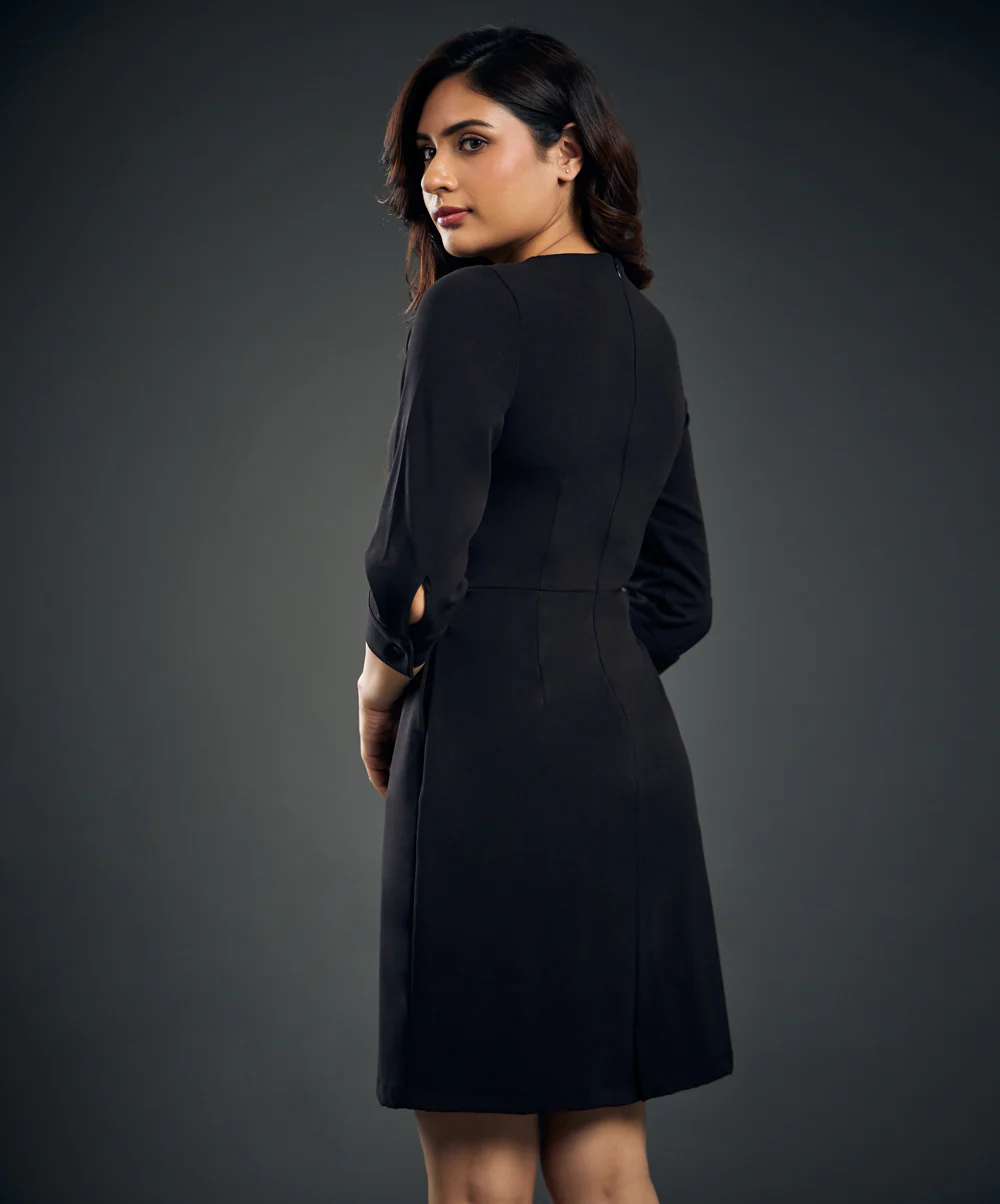 Round Neck Three Quarter Sleeve Shift Dress - Image 3