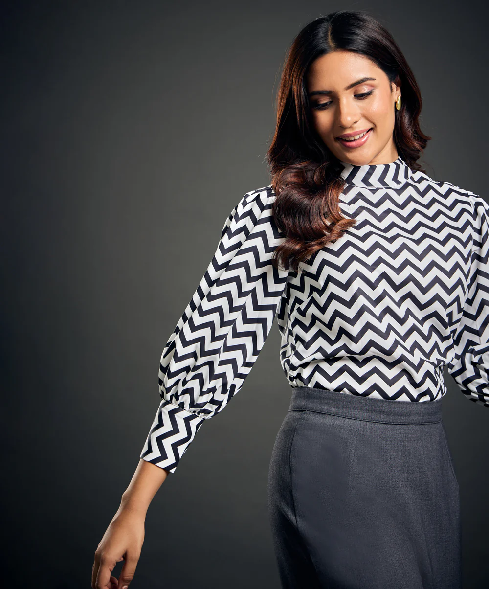 Round Standing Collar Half Sleeve Top - Image 3