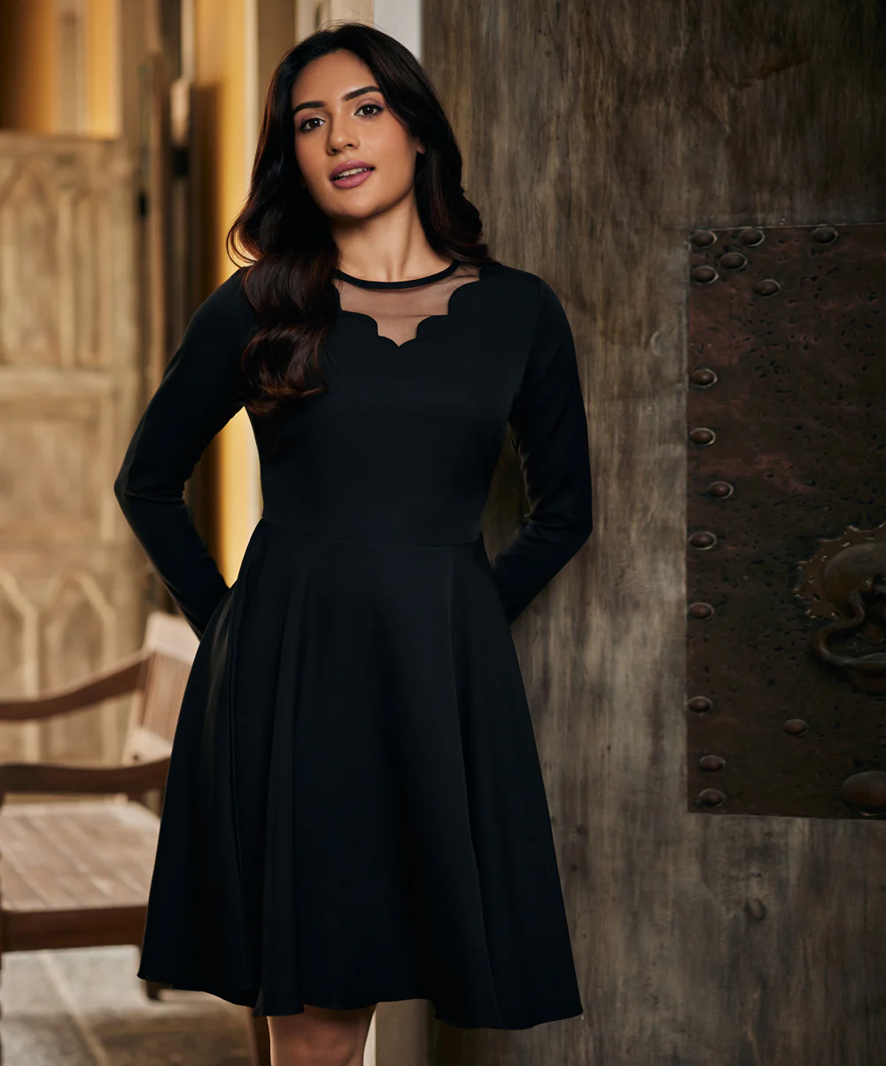 Scallop Detailed Net Attached Skater Dress - Image 2