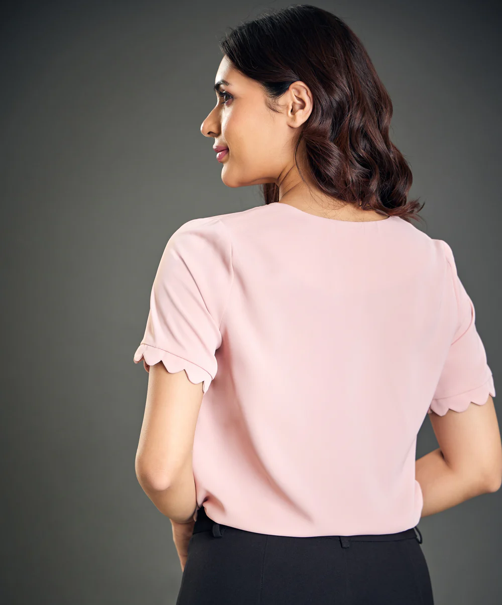 Scalloped Detailed Short Sleeve Pink Top - Image 3