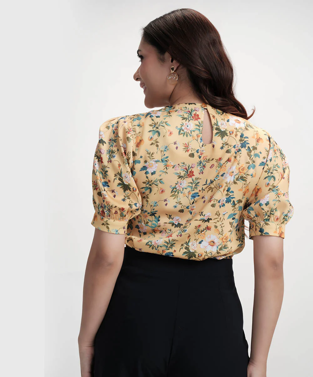 Short Puffed Sleeve Printed Satin Top - Image 4