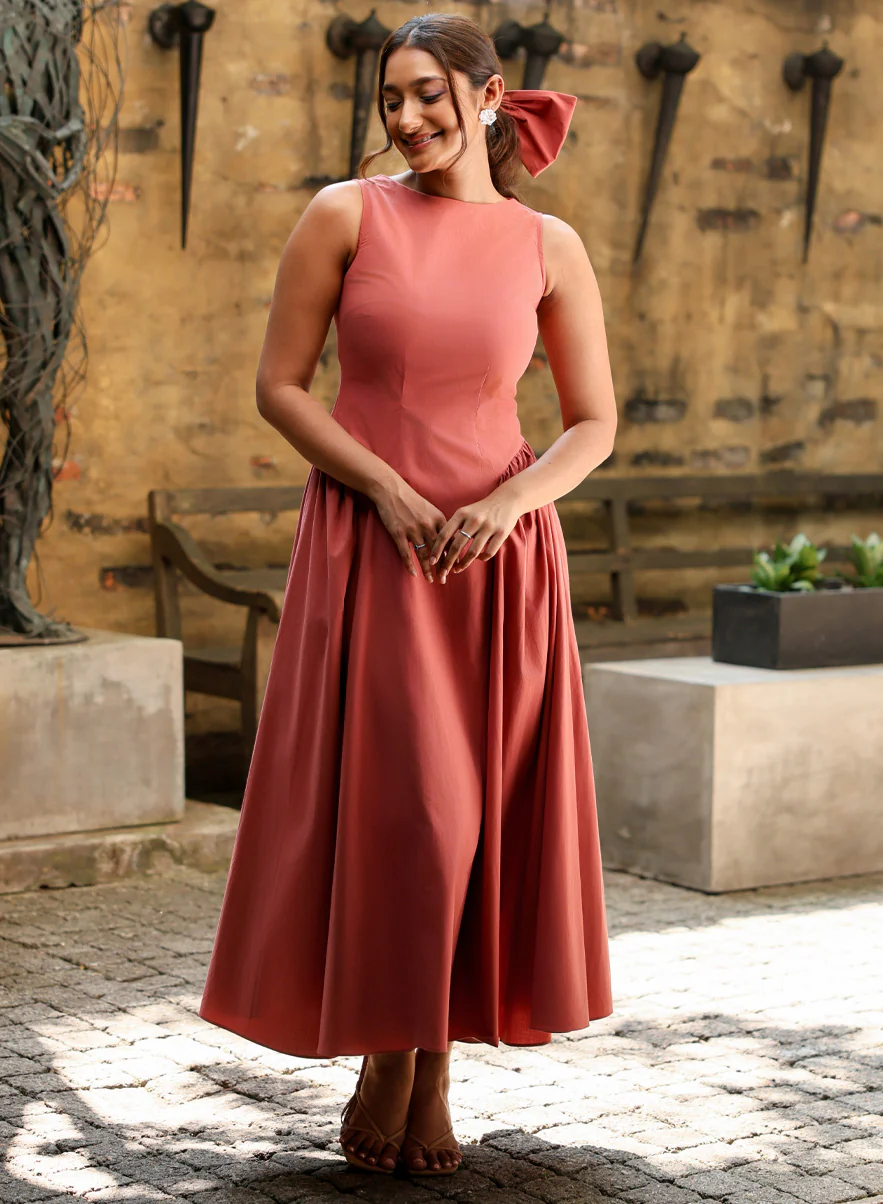 Side Gathered Sleeveless Cotton Dress - Image 9