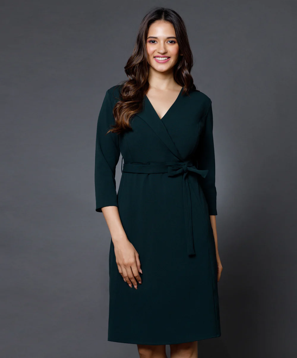 Skater lapel attached formal dress - Image 2