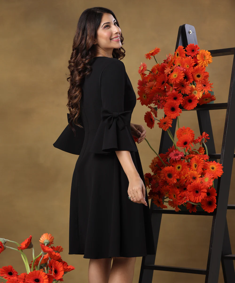 Sleeve Bow Vneck Dress - Image 3
