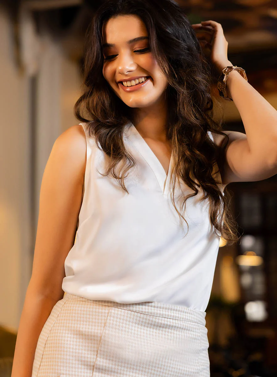 Sleeveless Deep V Neck Short Top