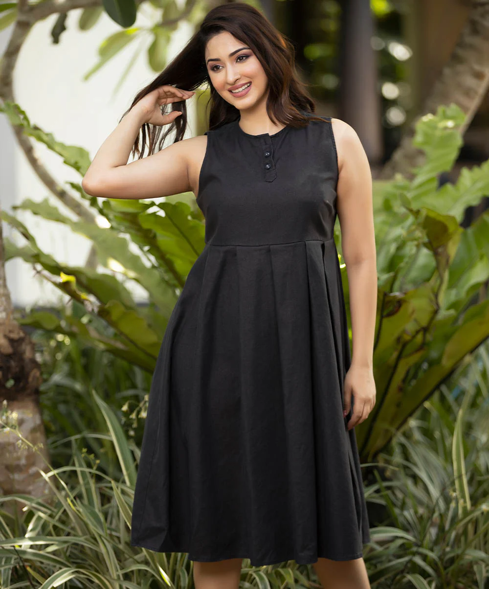 Sleeveless Loose Fitted Linen Pleated Dress - Image 3