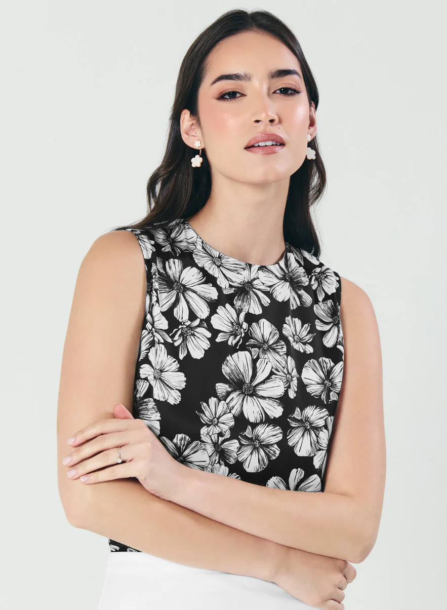 Sleeveless Printed Black & White Shirt - Image 6
