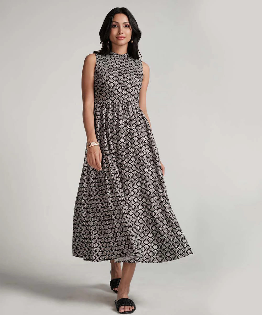 Sleeveless Printed Waist Gathered Black Dress - Image 2