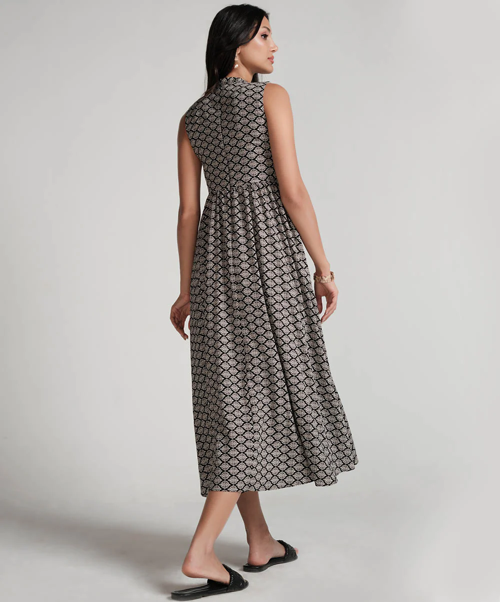 Sleeveless Printed Waist Gathered Black Dress - Image 4