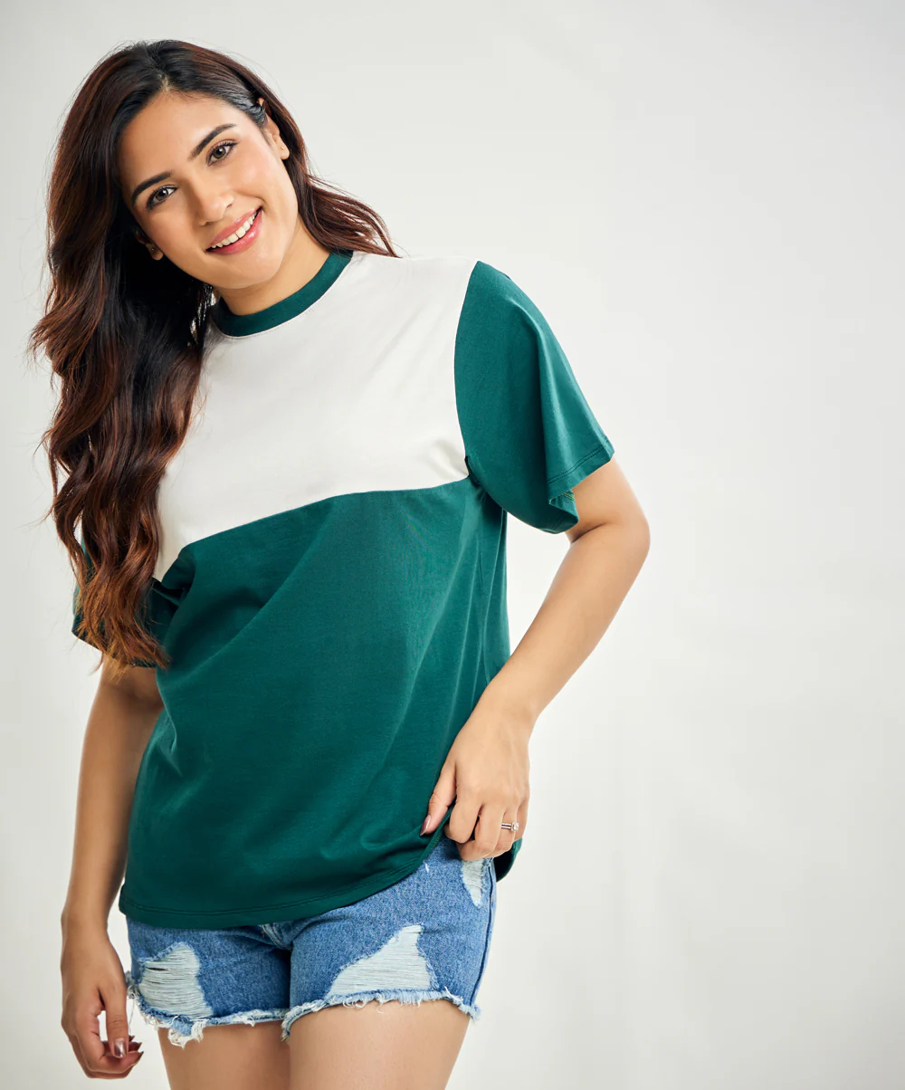 Square Contrast Detailed Crew Neck Oversized Tshirt - Image 2
