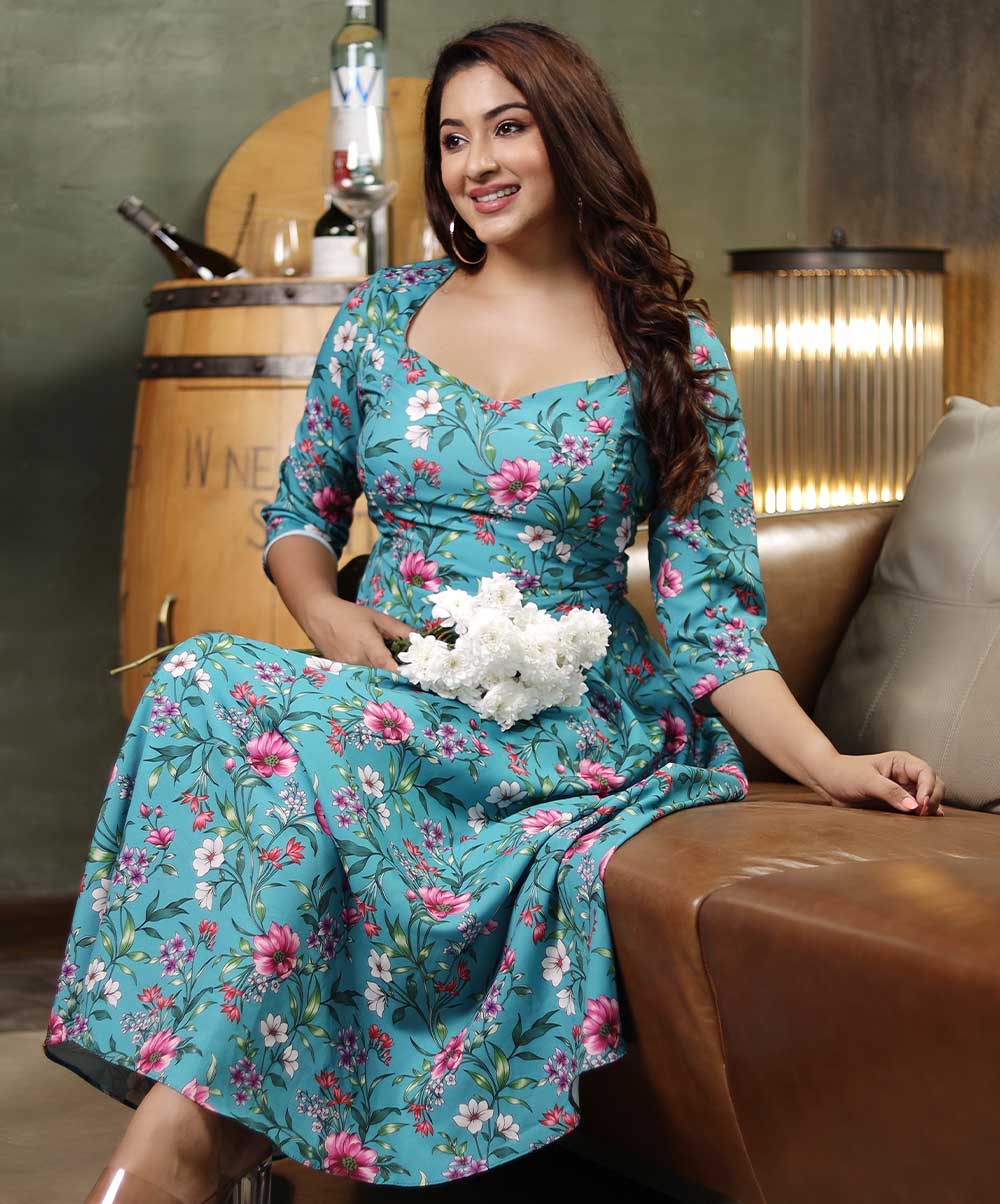 Sweet Heart Floral Roses Dress - Image 2