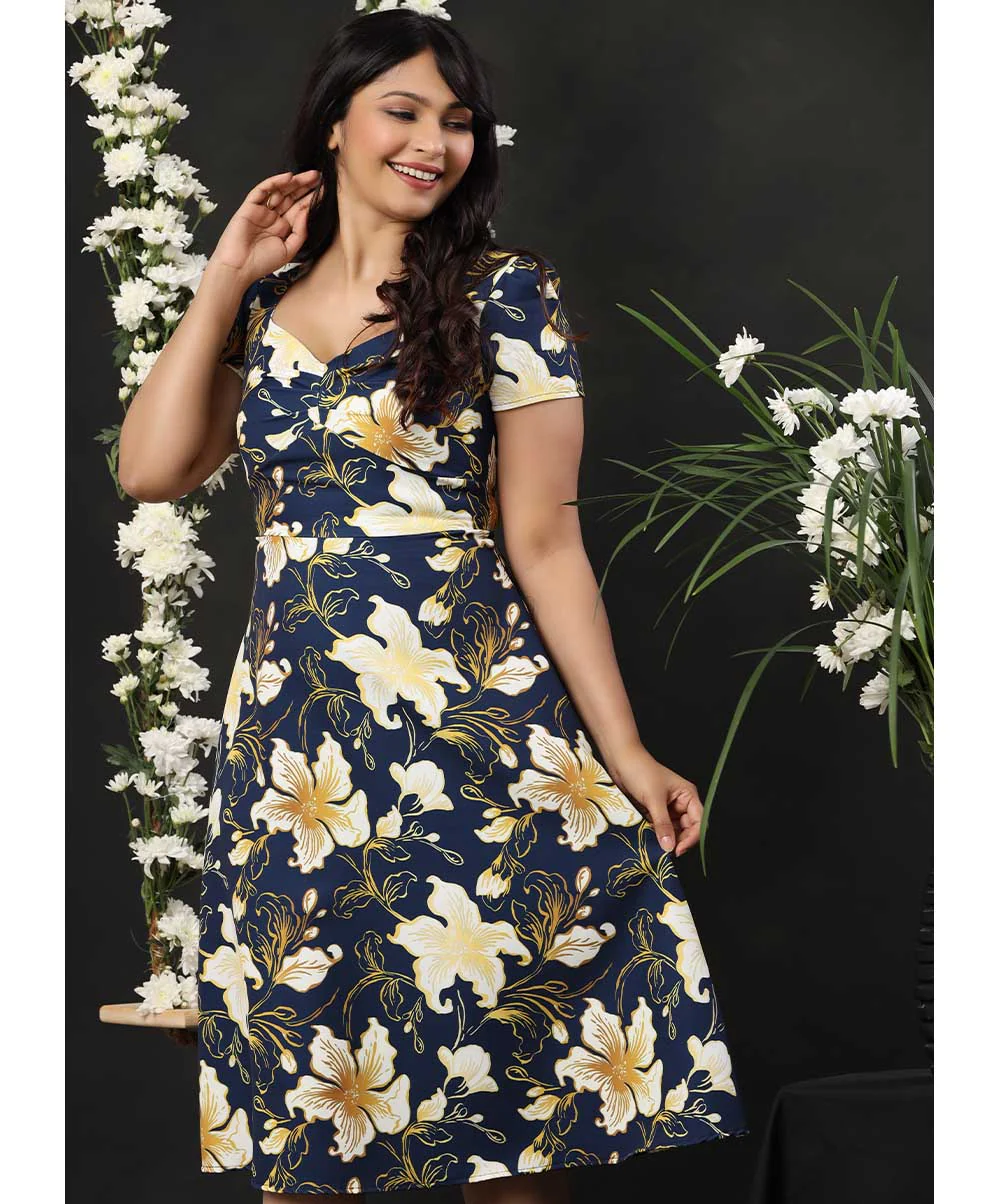 Sweet Heart Printed Short Sleeve Dress - Image 2