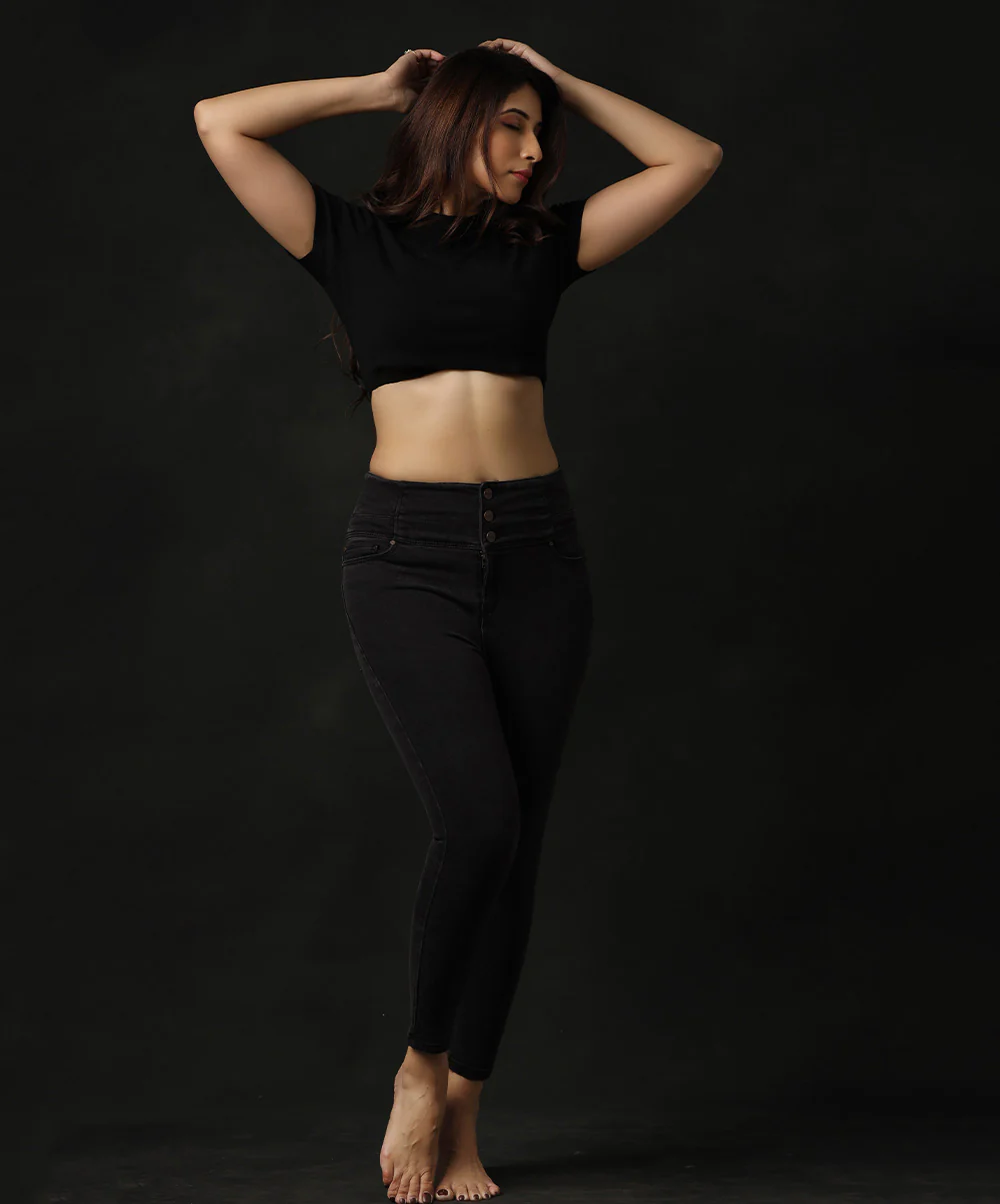Triple Button High Waist Black Jean