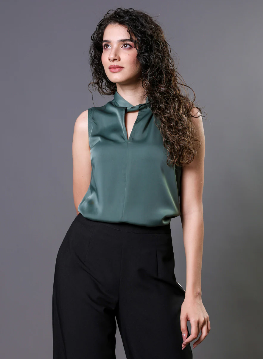 Twisted Neck Sleeveless Top - Green - Image 4